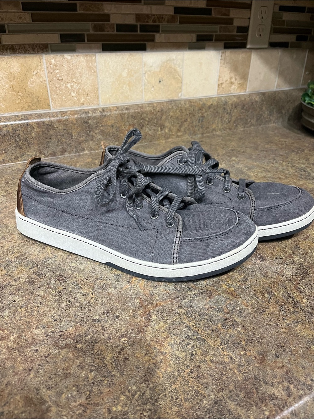 L.L.Bean Men’s 12 M Gray Canvas Leather Low Top Lace Up Sneakers Preppy